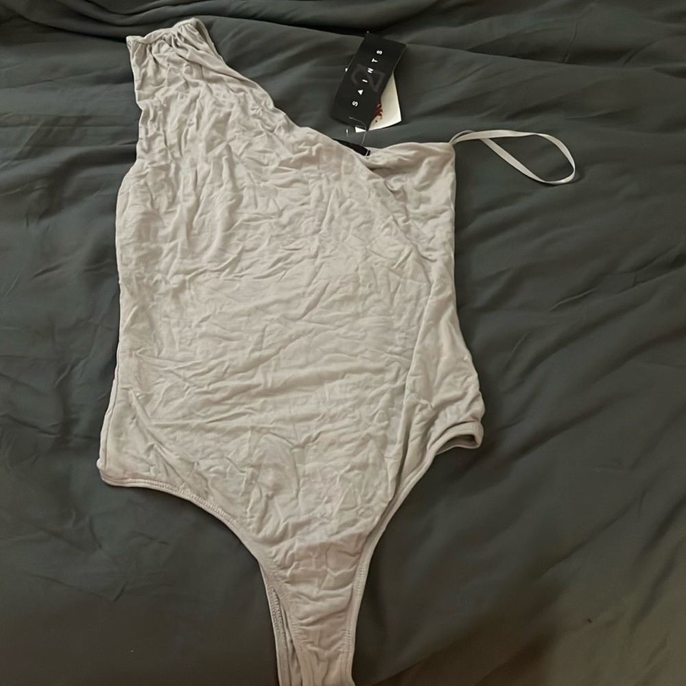 Light gray one shoulder soft bodysuit NEVER WORN TAGS STILL ON